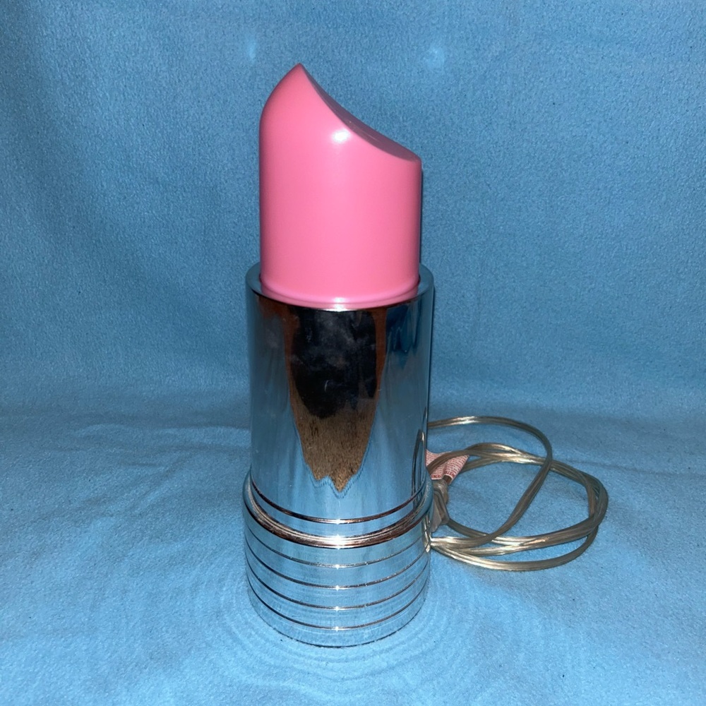 Pink Lipstick Lamp